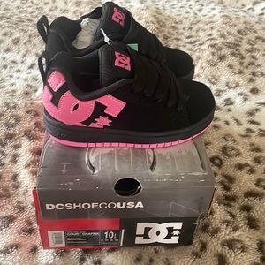 NIB! Toddler Court Graffik Pink/Black Shoes. SZ 10.5